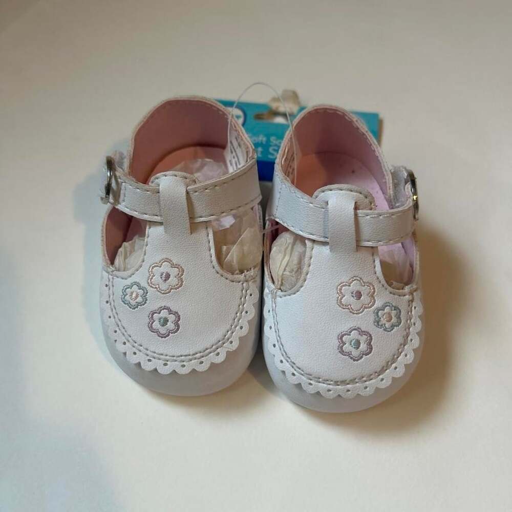 Baby Connection Soft Sole Infant Shoes Size 1 White
